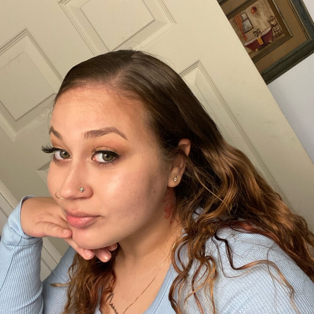 Meet your Posher, Adrianna